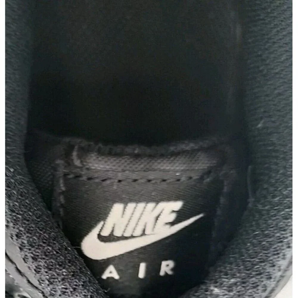 Nike Air Model CW4554-001 Sneakers Size 7.5 Youth Preowned Black Fast‎ Shipping